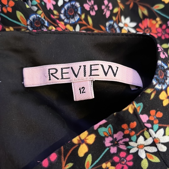 REVIEW Daisy Chain Black Floral Fit and Flare Midi Dress - Picture 5 of 14